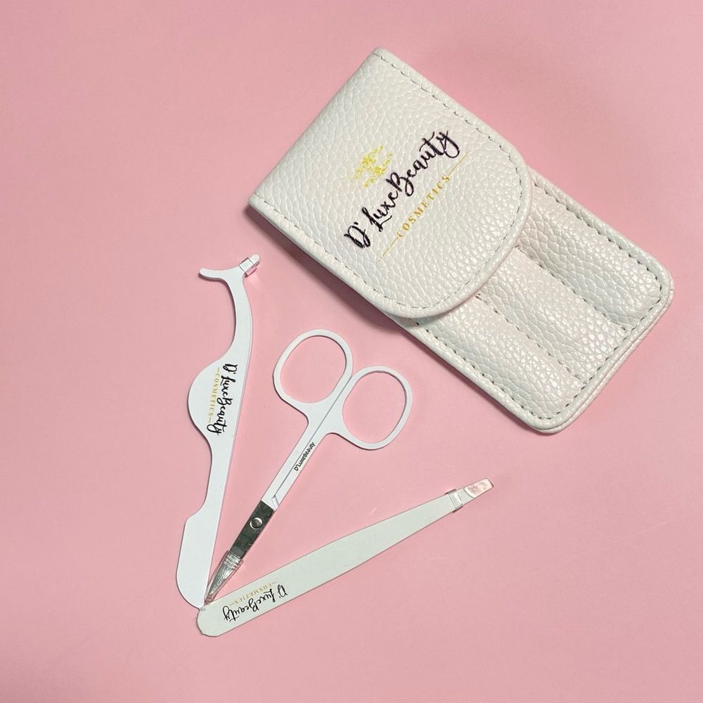 NEW! 3pcs Eyelash tool set - Tweezer, Scissors & Eyelash applicator tool.